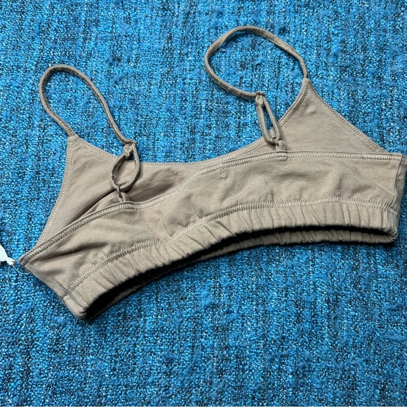 Good American Essential Cotton Lounge Bra in Putty - Picture 3 of 7